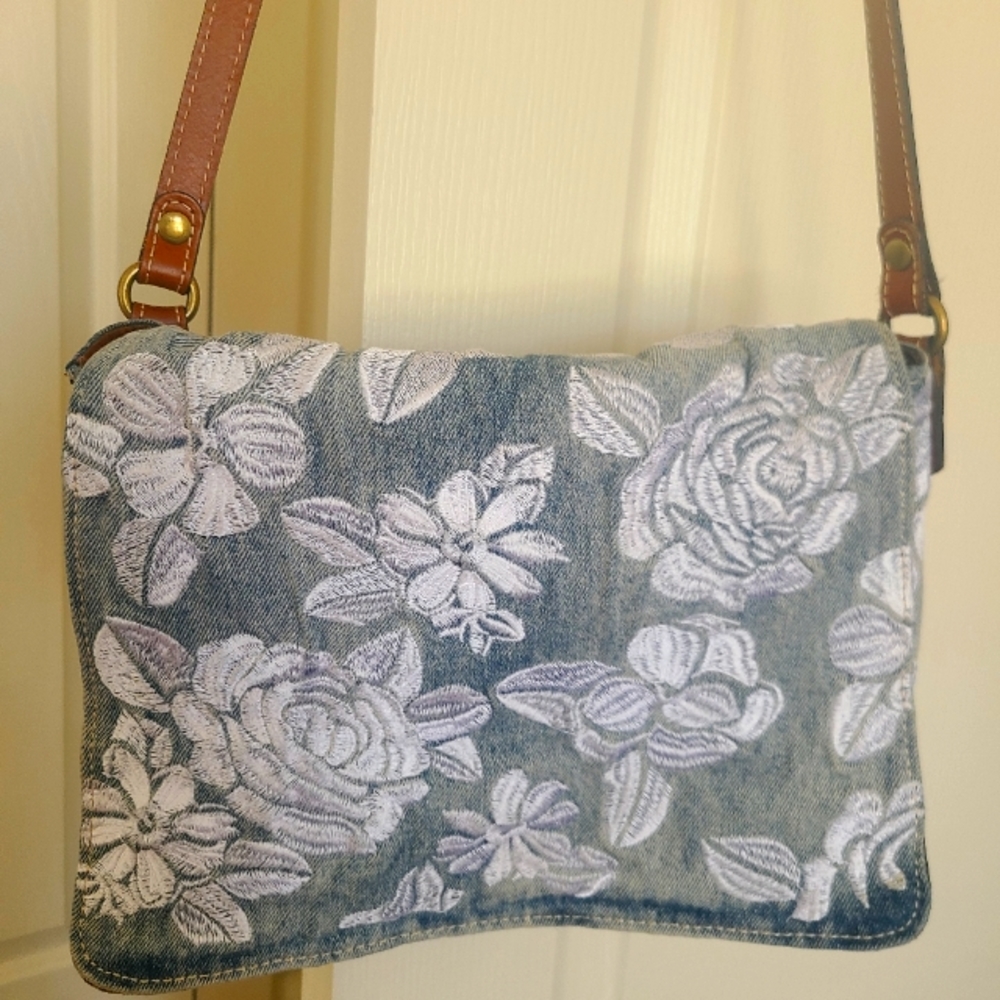 PATRICIA NASH DENIM EMBROIDERED CROSS BODY PURSE